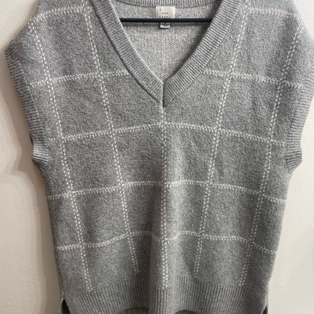 a new day Gray Checkered V-Neck Sweater Vest